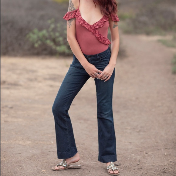 Goldsign Elan Flare Jean - Picture 3 of 9